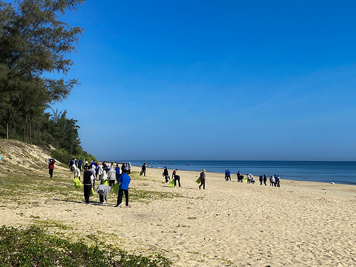 Huyện Đoàn Phú Vang phối hợp với Đoàn Sở Y tế, công ty HBI Huế, Đoàn Trường Cao Đẳng Y tế Huế